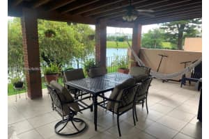 9177 Fontainebleau Blvd APT 2, Miami, FL 33172, Sold 11/08/24