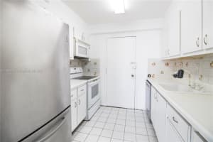 17800 Atlantic Blvd, Sunny Isles Beach, FL 33160, Sold 03/28/24