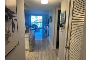 410 Golden Isles Dr 202 Hallandale Beach, FL 33009 - MLS#A11498653
