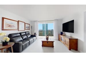 6039 Collins Ave APT 1736, Miami Beach, FL 33140, Sold 03/18/24
