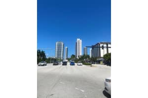 600 Parkview Dr APT 711, Hallandale Beach, FL 33009, Sold 03/01/24