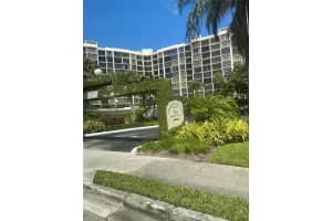 600 Parkview Dr APT 711, Hallandale Beach, FL 33009, Sold 03/01/24