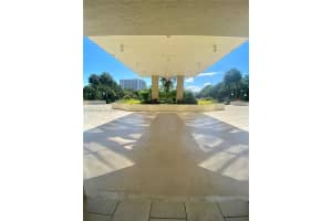 600 Parkview Dr APT 711, Hallandale Beach, FL 33009, Sold 03/01/24