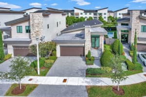 10355 NW 77th St, Doral, FL 33178, Sold 02/06/24