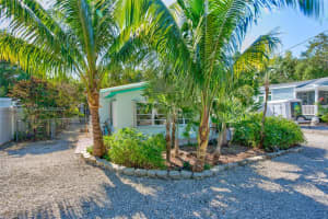 27 Gasparilla Dr, Key Largo, FL 33037, Sold 01/26/24