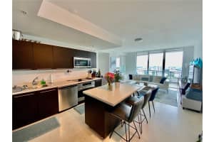 90 SW 3rd St APT 3406, Miami, FL 33130, Sold 06/10/24