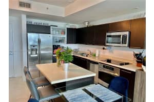90 SW 3rd St APT 3406, Miami, FL 33130, Sold 06/10/24