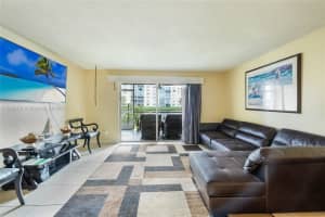 311 SE 3rd St APT 105, Dania Beach, FL 33004, Sold 02/16/24