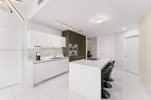 851 NE 1st Ave #2308, Miami, FL 33130, Sold 12/05/24