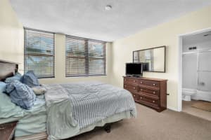 888 Intracoastal Dr #2e, Fort Lauderdale, FL 33304, Sold 05/17/24