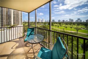20335 W Country Club Dr APT 704, Aventura, FL 33180, Sold 05/03/24