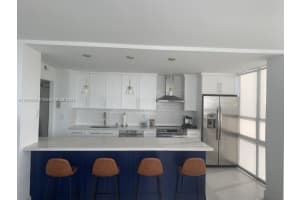 600 NE 36th St APT 2023, Miami, FL 33137, Sold 03/13/24