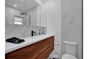 17001 NE 13th Ave APT 310, Miami, FL 33162, Sold 02/09/24