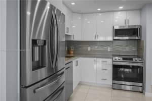 20515 E Country Club Dr APT 1849, Aventura, FL 33180, Sold 05/24/24