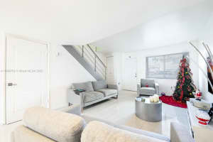 331 NW 82nd Ave APT 1304, Miami, FL 33126, Sold 02/17/24