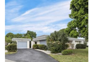 5711 S Bayberry Ln, Tamarac, FL 33319, Sold 10/18/24