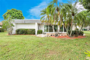 5711 S Bayberry Ln, Tamarac, FL 33319, Sold 10/18/24