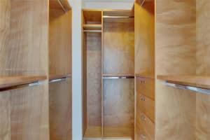 601 NE 36th St APT 3208, Miami, FL 33137, Sold 01/12/24