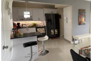9280 Fontainebleau Blvd APT 101, Miami, FL 33172, Sold 04/10/24