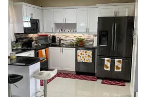 9280 Fontainebleau Blvd APT 101, Miami, FL 33172, Sold 04/10/24