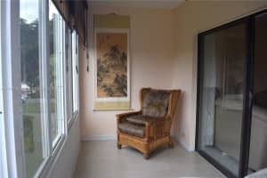 4270 NW 40th St APT 306, Lauderdale Lakes, FL 33319, Sold 05/13/24