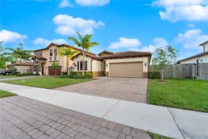 2576 SE 1st St, Homestead, FL 33033, Sold 04/11/24