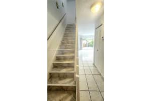 8079 NW 8th St APT 5, Miami, FL 33126, Sold 01/25/24