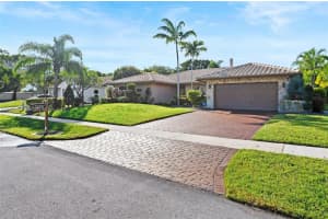 9080 NW 14th St, Plantation, FL 33322, Sold 02/06/24