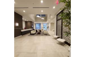 7751 NW 107th Ave Apt 706, Doral, FL 33178, Sold 08/07/24