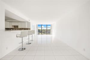 1000 Parkview Dr APT 501, Hallandale Beach, FL 33009, Sold 08/29/24