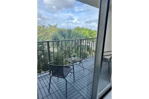 14250 SW 62nd St APT 410, Miami, FL 33183, Sold 04/15/24