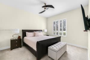 16101 Emerald Estates Dr APT 253, Weston, FL 33331, Sold 01/30/24