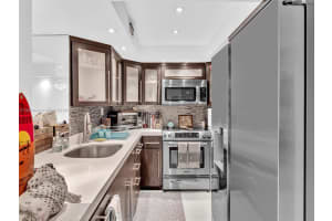 1200 West Ave APT 721, Miami Beach, FL 33139, Sold 07/09/24