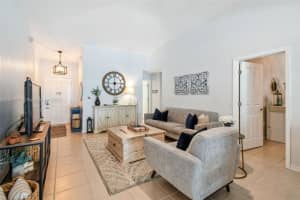 334 Reserve Dr, Davenport, FL 33896, Sold 04/25/24