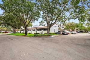 11608 NW 11th St, Pembroke Pines, FL 33026, Sold 02/05/24