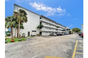 608 NE 2nd St APT 432, Dania Beach, FL 33004, Sold 01/31/24