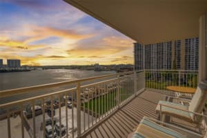 250 174th St APT 817, Sunny Isles Beach, FL 33160, Sold 07/08/24