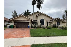 9192 Southern Orchard Rd N, Davie, FL 33328, Sold 03/07/24