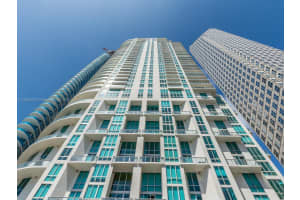 300 S Biscayne Blvd t 2114, Miami, FL 33131, Sold 04/04/24