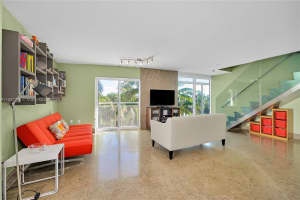 7600 Collins Ave APT 417, Miami Beach, FL 33141, Sold 02/16/24