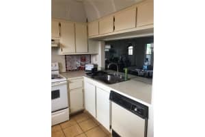 10521 NW 10th St #202, Pembroke Pines, FL 33026, Sold 01/31/24