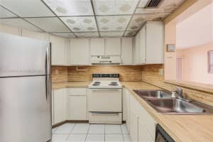 9425 Fontainebleau Blvd APT 101, Miami, FL 33172, Sold 02/16/24