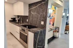 6969 Collins Ave APT 514, Miami Beach, FL 33141, Sold 05/31/24