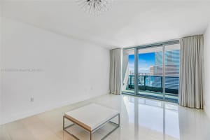 200 Biscayne Blvd Way APT 3310, Miami, FL 33131, Sold 06/12/24