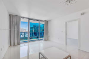 200 Biscayne Blvd Way APT 3310, Miami, FL 33131, Sold 06/12/24