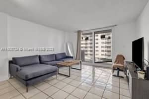 345 Ocean Dr APT 421, Miami Beach, FL 33139, Sold 03/19/24