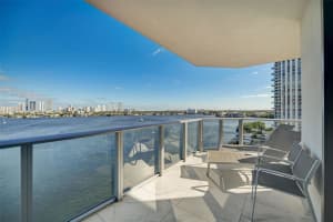17301 Biscayne Blvd APT 909, Aventura, FL 33160, Sold 12/06/24