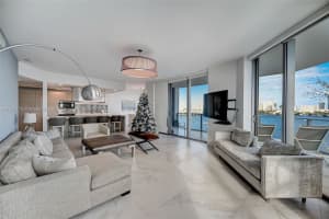 17301 Biscayne Blvd APT 909, Aventura, FL 33160, Sold 12/06/24