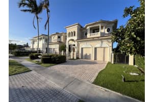 2651 NE 48th St, Lighthouse Point, FL 33064, Sold 04/23/24