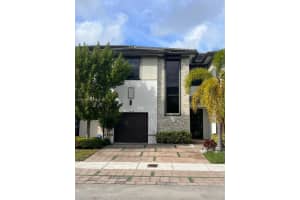 15680 NW 91st Ct, Miami Lakes, FL 33018, Sold 04/24/24